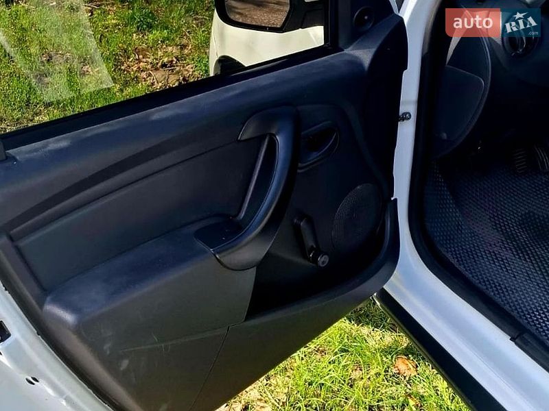 Позашляховик / Кросовер Dacia Duster 2012 в Черкасах
