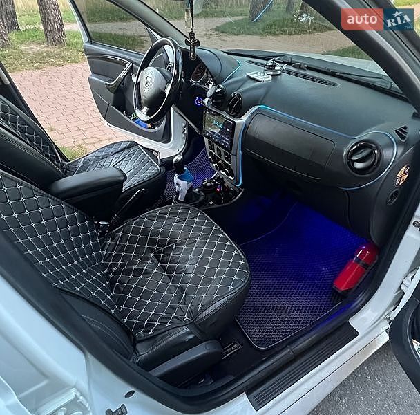 Позашляховик / Кросовер Dacia Duster 2011 в Чернігові фото 3 Позашляховик / Кросовер Dacia Duster 2011 в Чернігові
