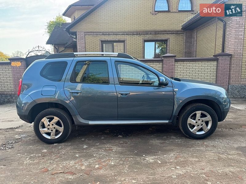 Позашляховик / Кросовер Dacia Duster 2012 в Охтирці