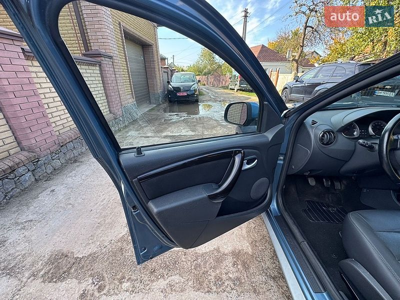 Позашляховик / Кросовер Dacia Duster 2012 в Охтирці