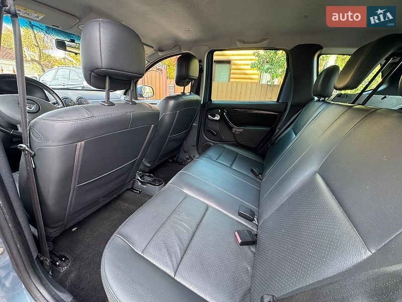 Позашляховик / Кросовер Dacia Duster 2012 в Охтирці