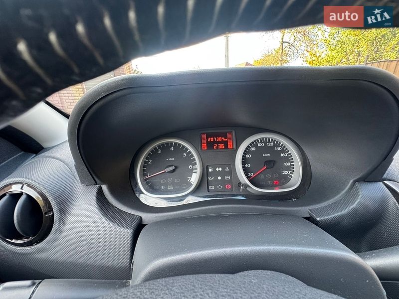 Позашляховик / Кросовер Dacia Duster 2012 в Охтирці