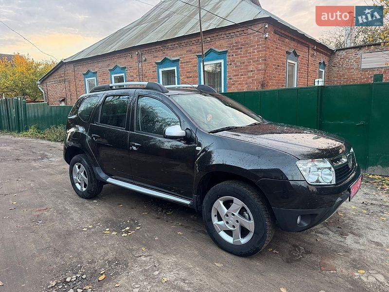 Внедорожник / Кроссовер Dacia Duster 2012 в Ахтырке