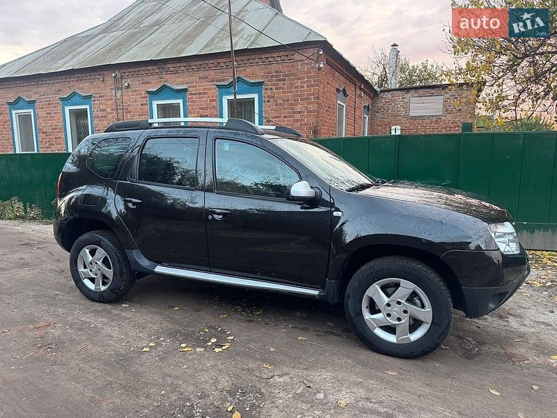 Внедорожник / Кроссовер Dacia Duster 2012 в Ахтырке