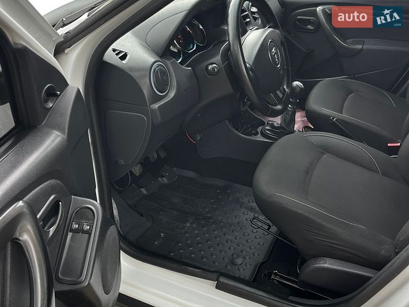 Позашляховик / Кросовер Dacia Duster 2015 в Софіївській Борщагівці
