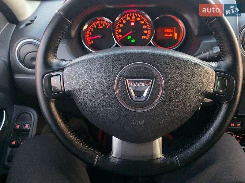 Позашляховик / Кросовер Dacia Duster 2015 в Новоархангельську