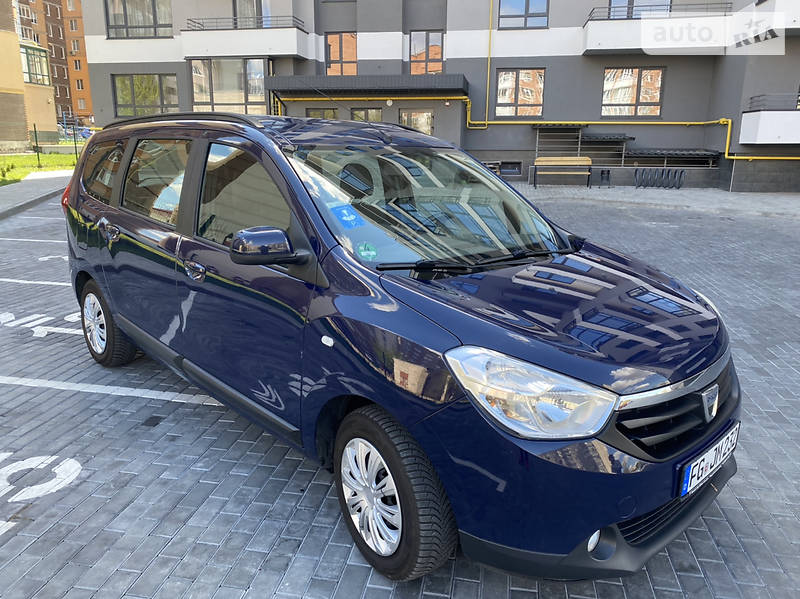 Мінівен Dacia Lodgy 2013 в Луцьку