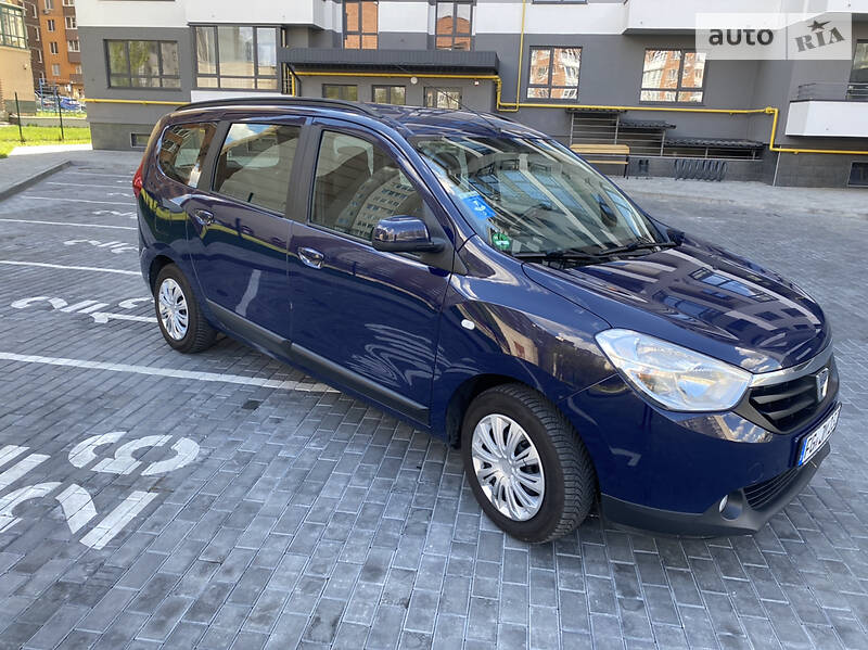 Мінівен Dacia Lodgy 2013 в Луцьку