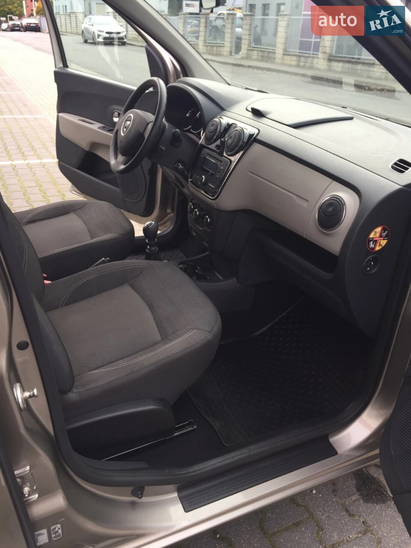 2012 Dacia Lodgy - мініатюра 12