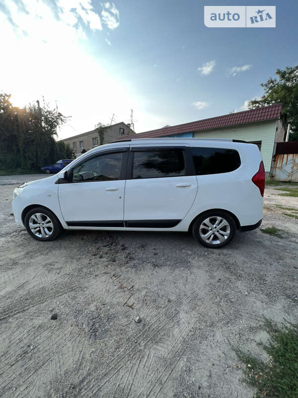 Минивэн Dacia Lodgy 2015 в Днепре