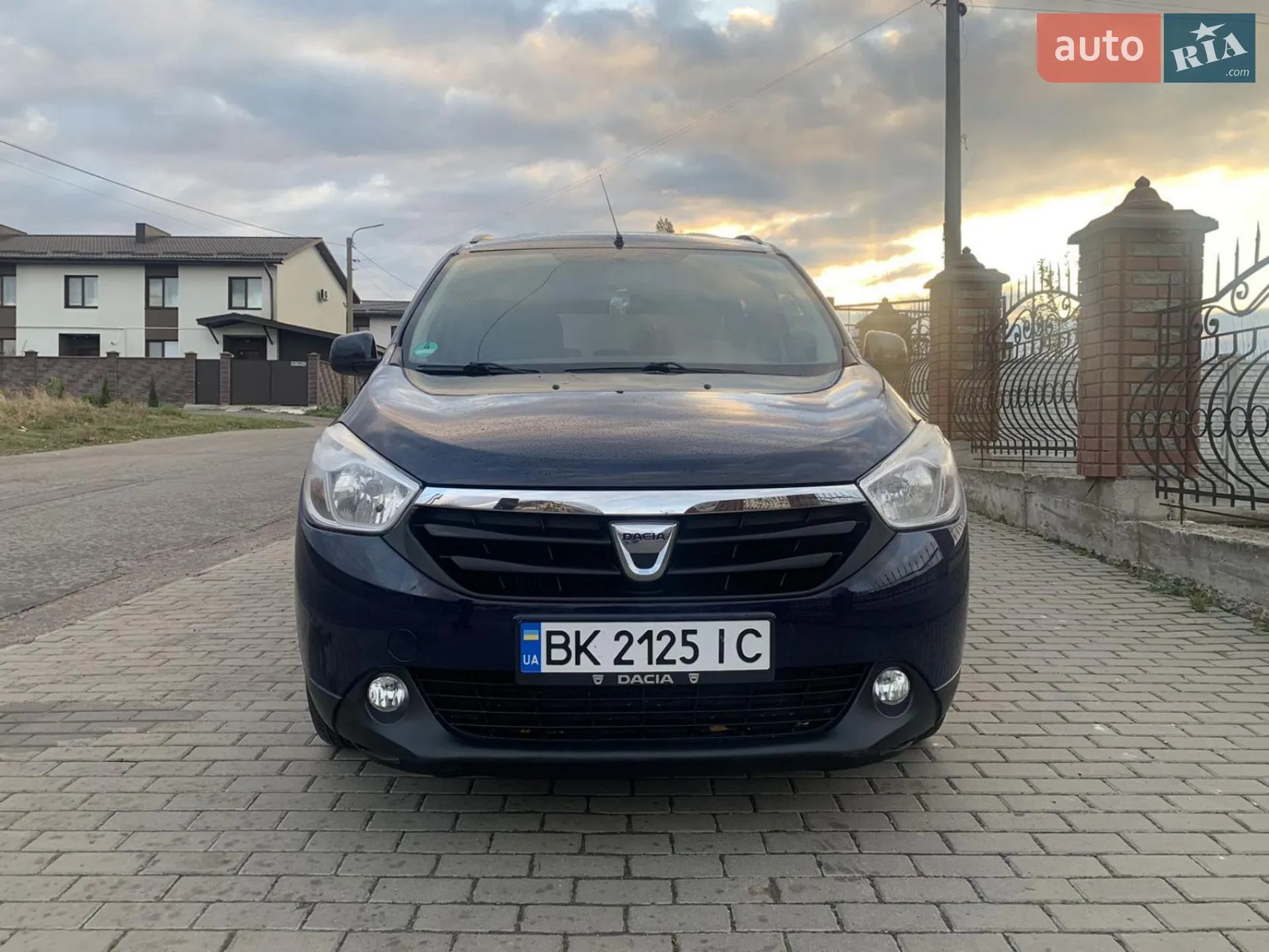 2012 Dacia Lodgy - фото 1