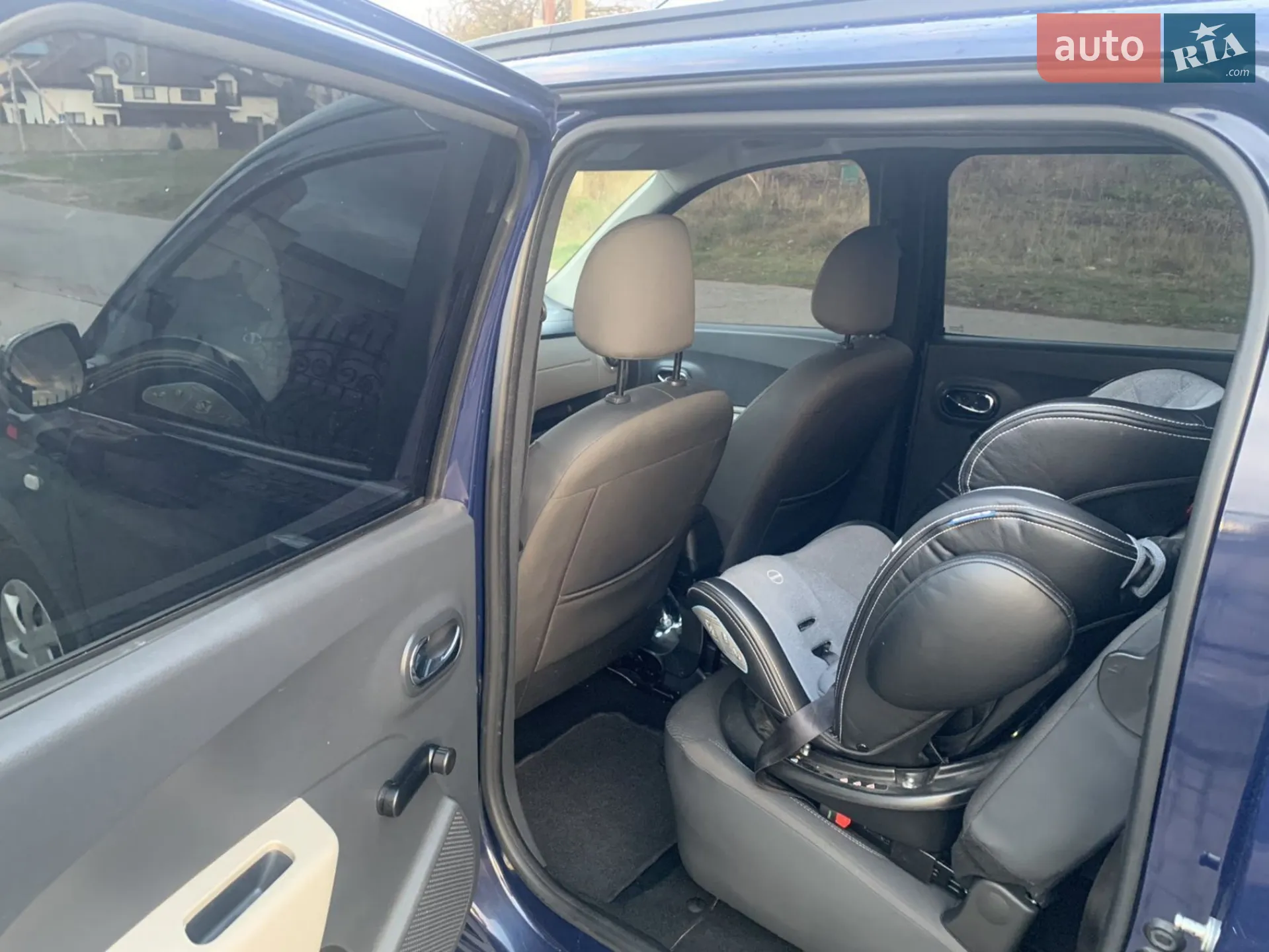 2012 Dacia Lodgy - мініатюра 16