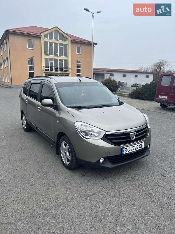 Мінівен Dacia Lodgy 2013 в Ужгороді