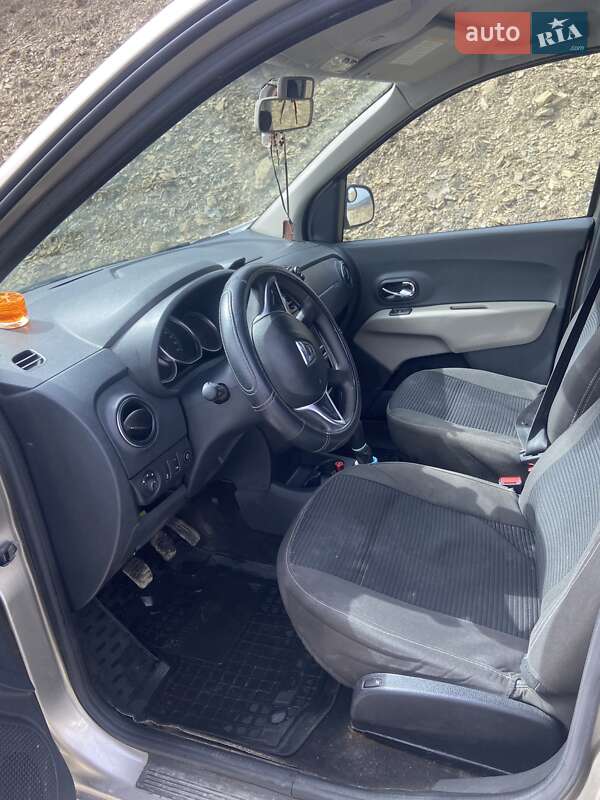 Мінівен Dacia Lodgy 2012 в Львові