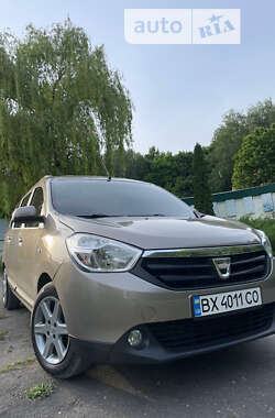 Минивэн Dacia Lodgy 2012 в Волочиске