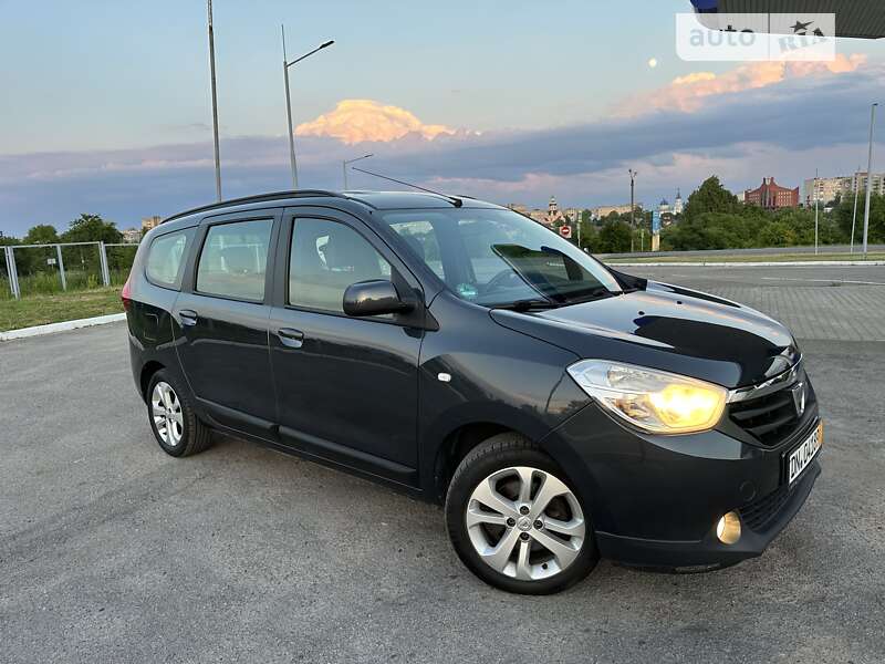 Минивэн Dacia Lodgy 2012 в Нововолынске