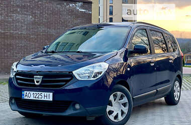 Минивэн Dacia Lodgy 2013 в Сваляве