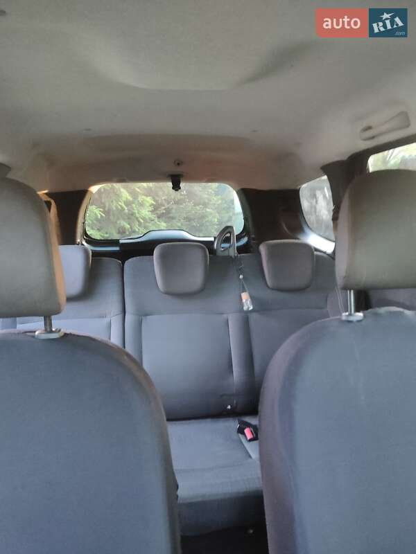 Мінівен Dacia Lodgy 2012 в Львові