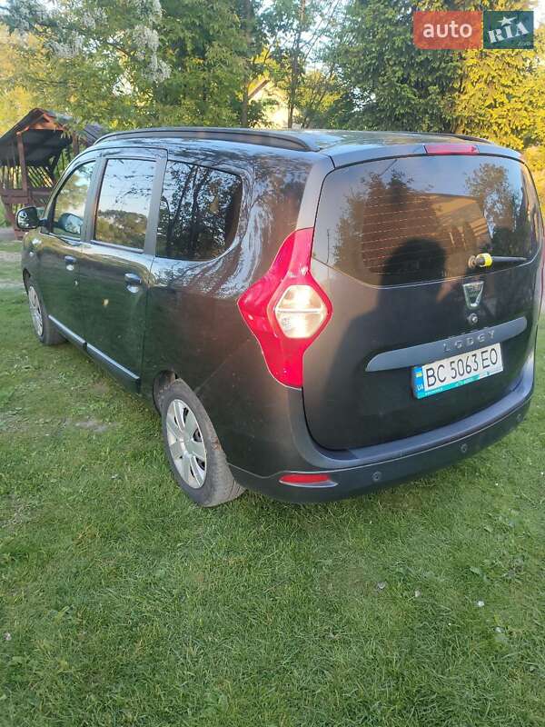 Мінівен Dacia Lodgy 2012 в Львові