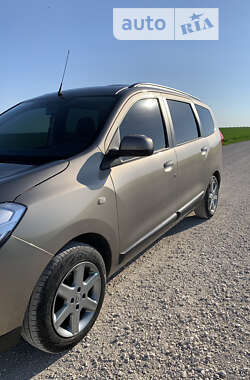 Мінівен Dacia Lodgy 2012 в Волочиську