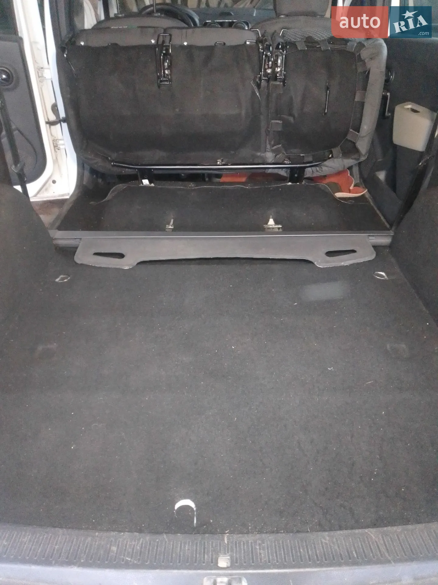 2012 Dacia Lodgy - мініатюра 18