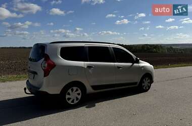 Мінівен Dacia Lodgy 2013 в Умані