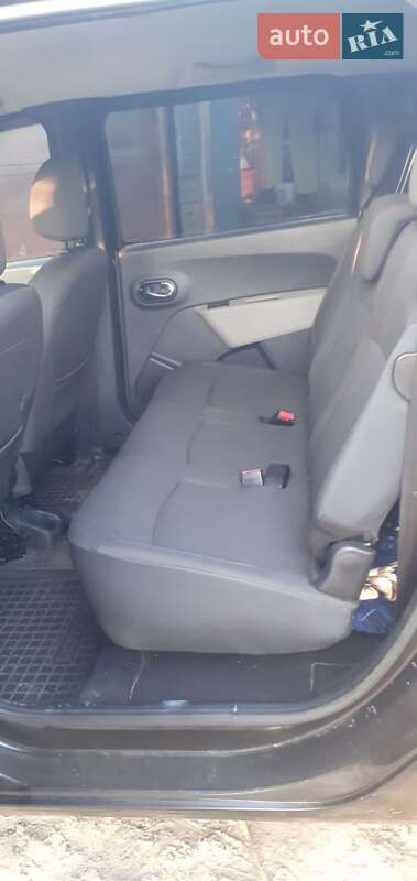 Минивэн Dacia Lodgy 2013 в Тростянце