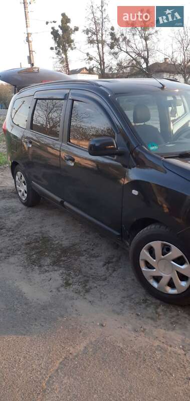 Минивэн Dacia Lodgy 2013 в Тростянце