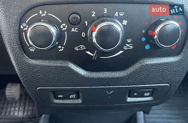 Минивэн Dacia Lodgy 2012 в 