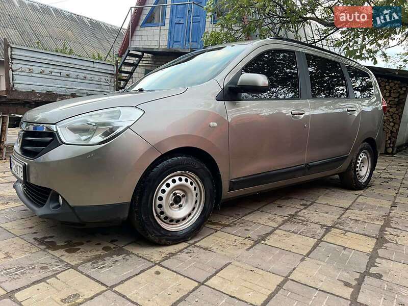 Dacia Lodgy 2013