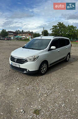 Минивэн Dacia Lodgy 2014 в Умани