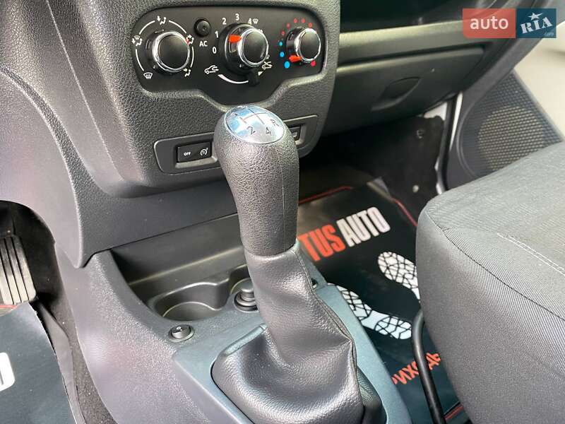 Мінівен Dacia Lodgy 2012 в Вінниці