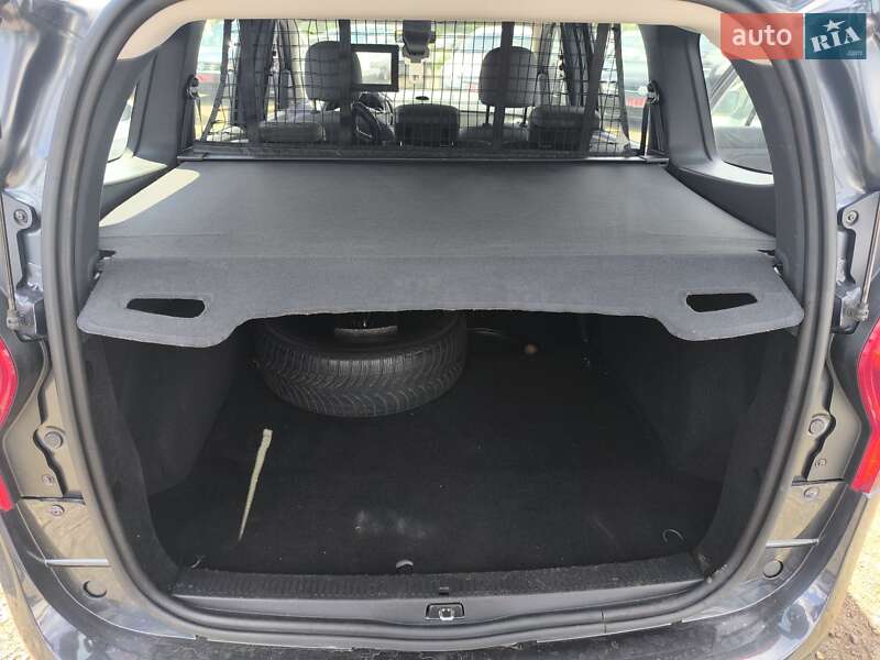 Минивэн Dacia Lodgy 2012 в Луцке