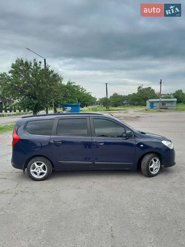 Мінівен Dacia Lodgy 2013 в Лозовій
