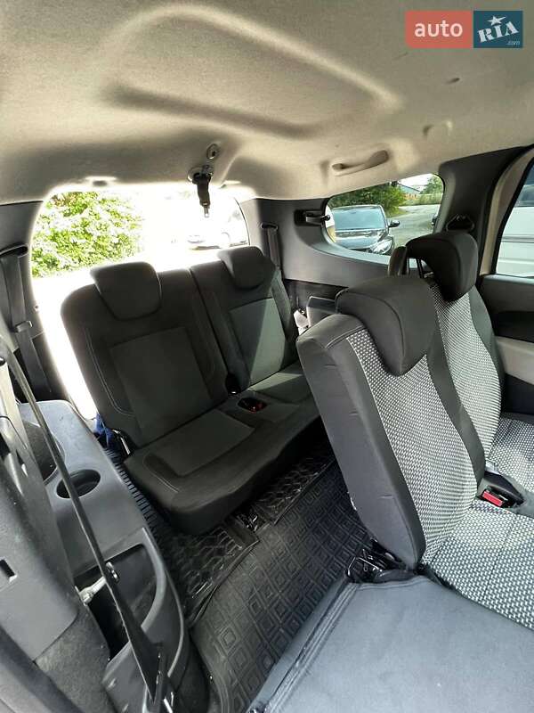Минивэн Dacia Lodgy 2013 в Тернополе