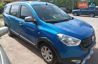 Минивэн Dacia Lodgy 2017 в Ромнах