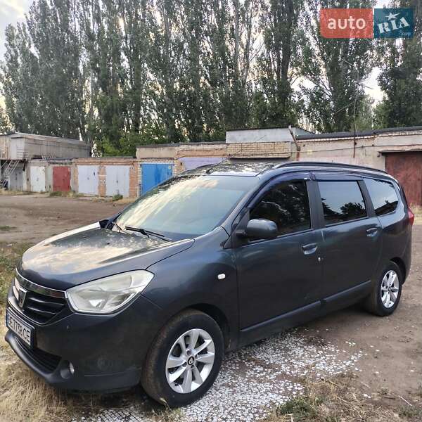 Минивэн Dacia Lodgy 2012 в Николаеве