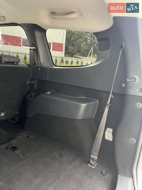Минивэн Dacia Lodgy 2013 в Луцке