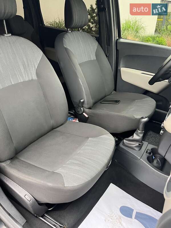 Минивэн Dacia Lodgy 2013 в Луцке