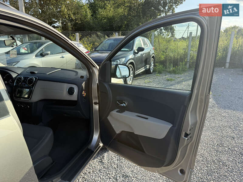 Минивэн Dacia Lodgy 2012 в Ровно