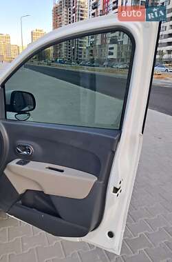 Мінівен Dacia Lodgy 2013 в 