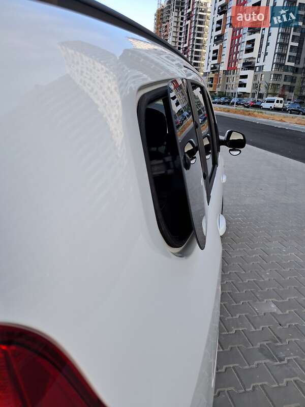 Минивэн Dacia Lodgy 2013 в Киеве