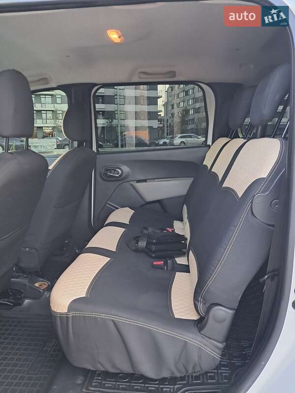 Минивэн Dacia Lodgy 2013 в Киеве