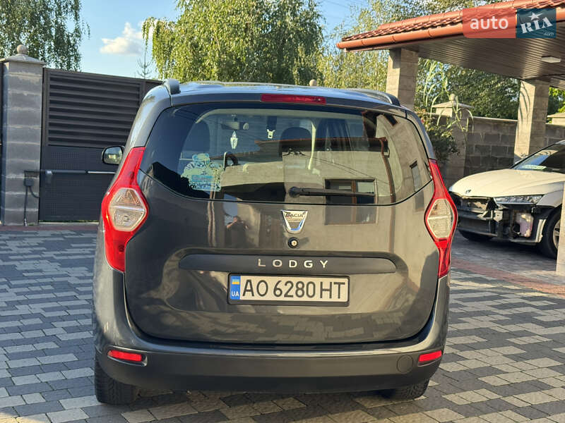 Минивэн Dacia Lodgy 2013 в Мукачево