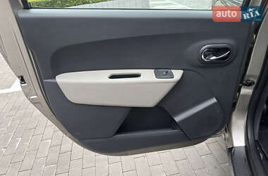 Минивэн Dacia Lodgy 2012 в 
