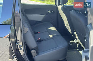 Минивэн Dacia Lodgy 2012 в 