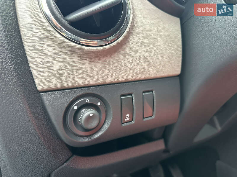 Мінівен Dacia Lodgy 2014 в Вінниці