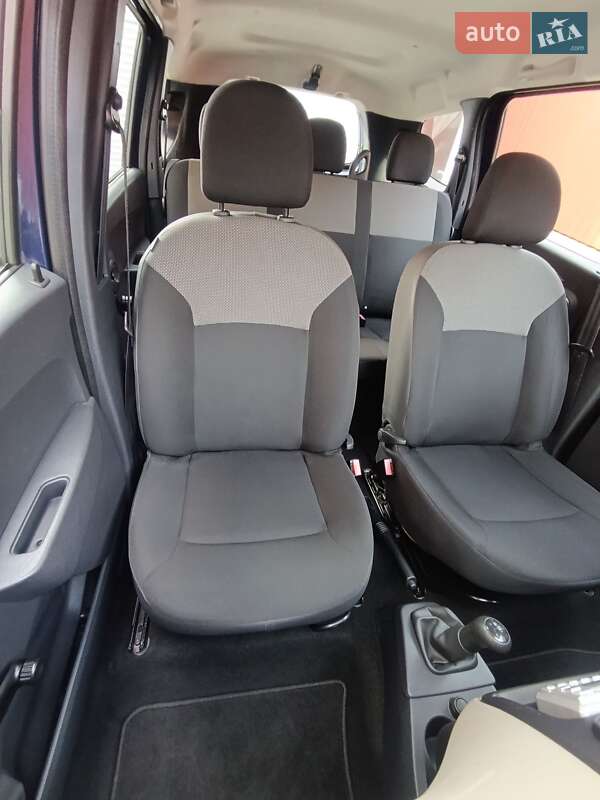 Минивэн Dacia Lodgy 2012 в Сарнах фото 42 Минивэн Dacia Lodgy 2012 в Сарнах