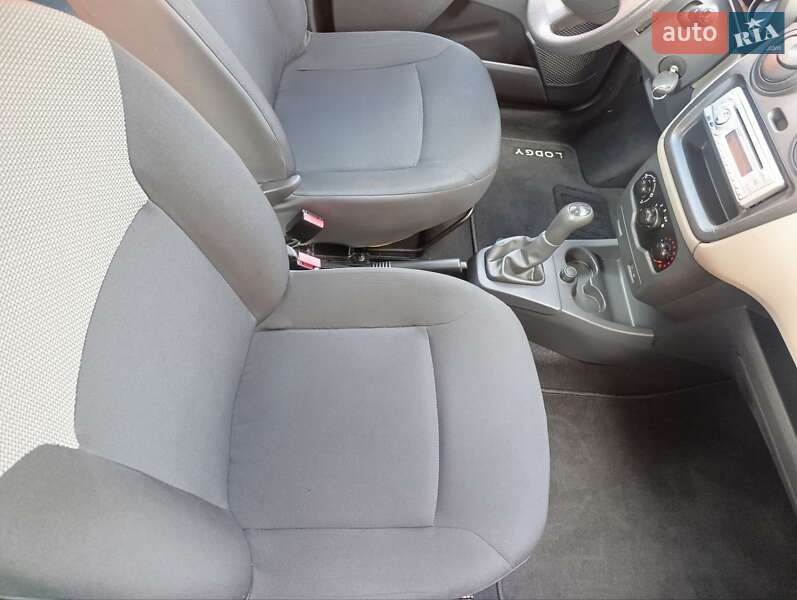 Минивэн Dacia Lodgy 2012 в Сарнах фото 46 Минивэн Dacia Lodgy 2012 в Сарнах