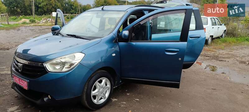 Минивэн Dacia Lodgy 2013 в Луцке
